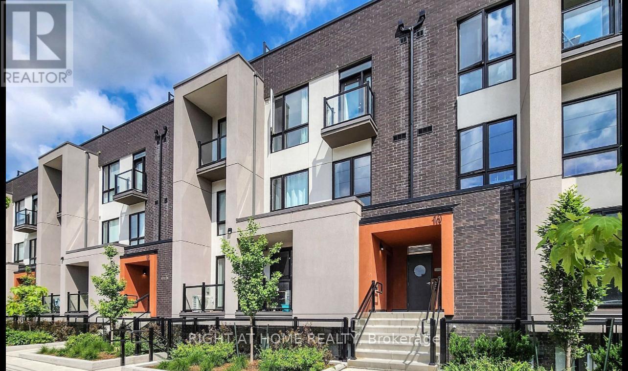 5 10 Marquette Ave, Toronto, ON M6A 0E1