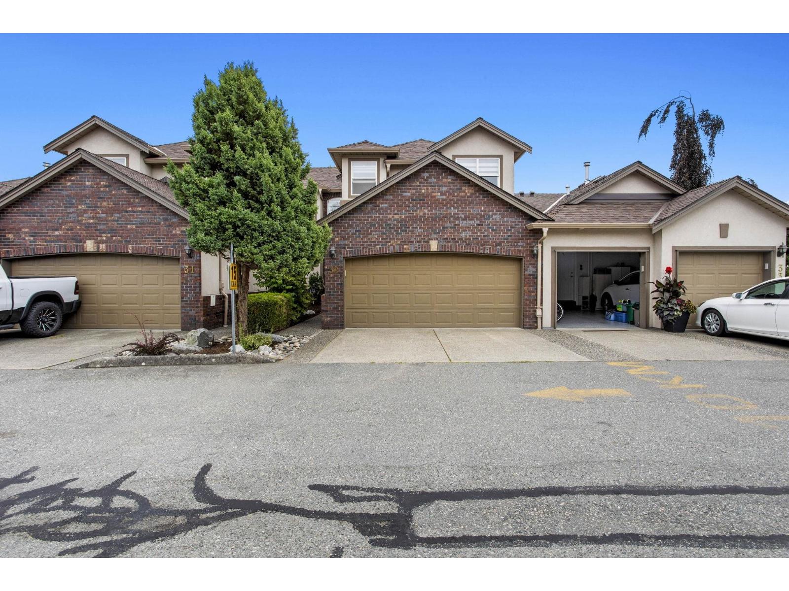 2525 Yale Court Unit 32, Abbotsford, BC V2S 8G9