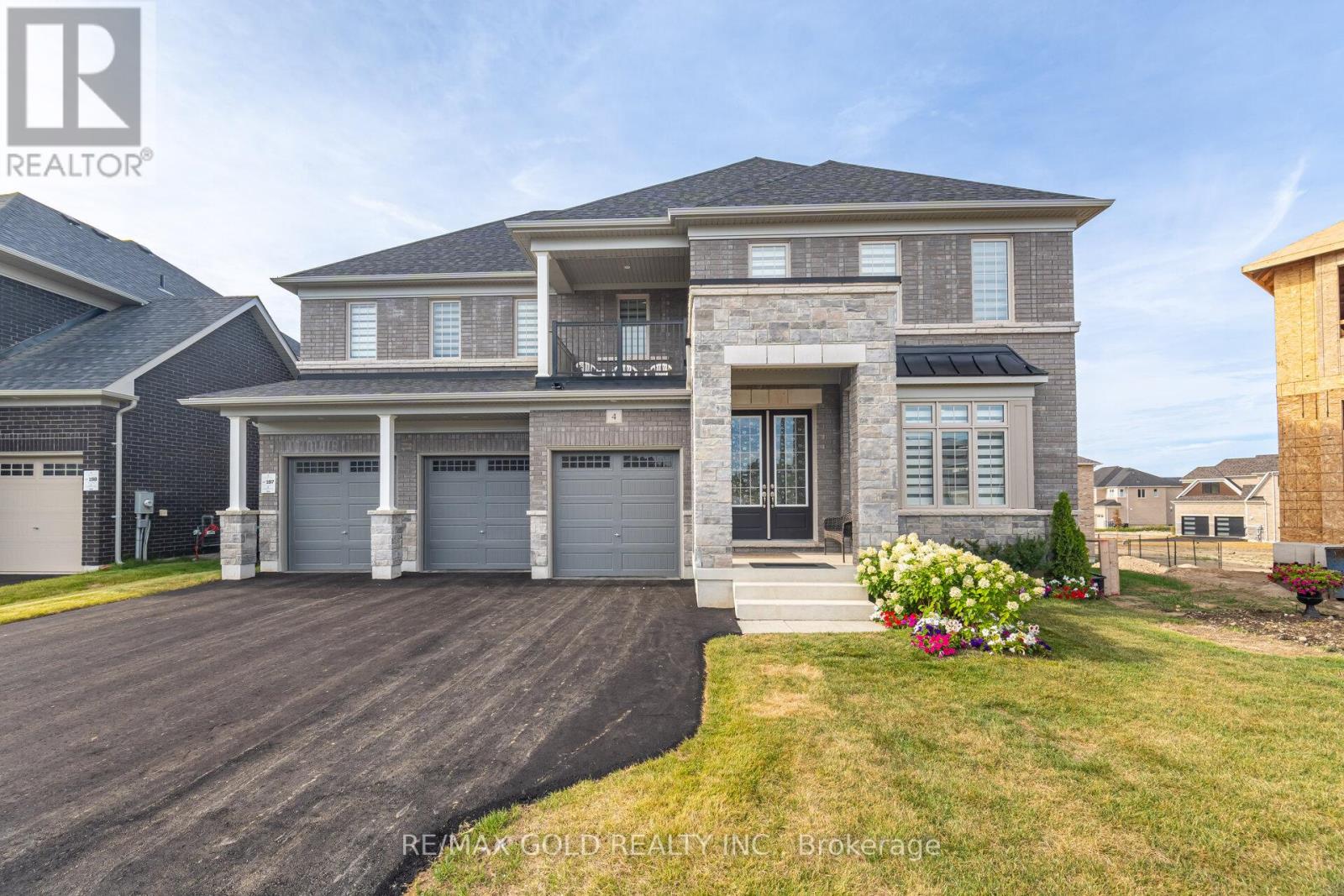 4 Elderberry Way, Adjala-Tosorontio, ON L0G 1W0