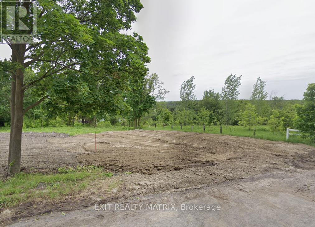 81 Union St, Champlain, ON K0B 1R0