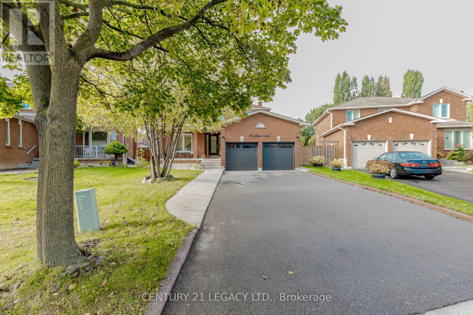 30 Diane Ct, Brampton, ON L6Y 3E2