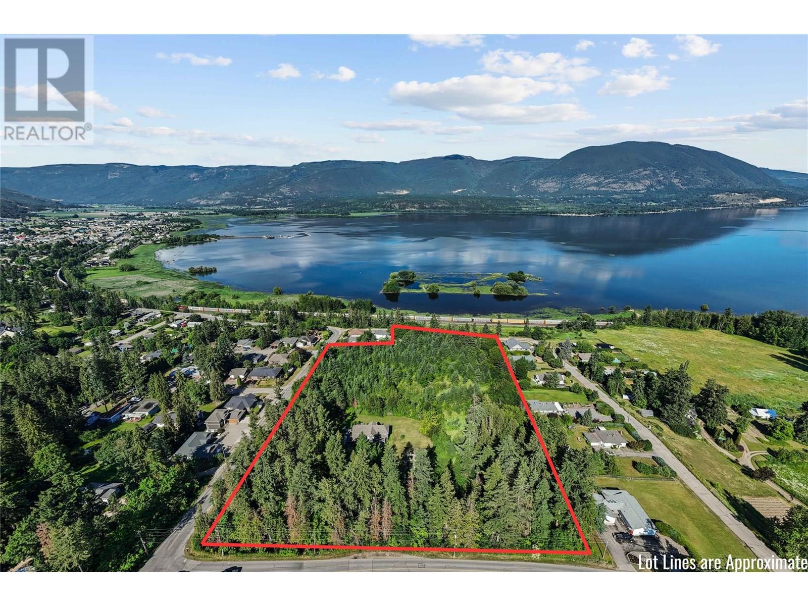 20 Avenue Ne Unit 1801, Salmon Arm, BC V1E 2G3