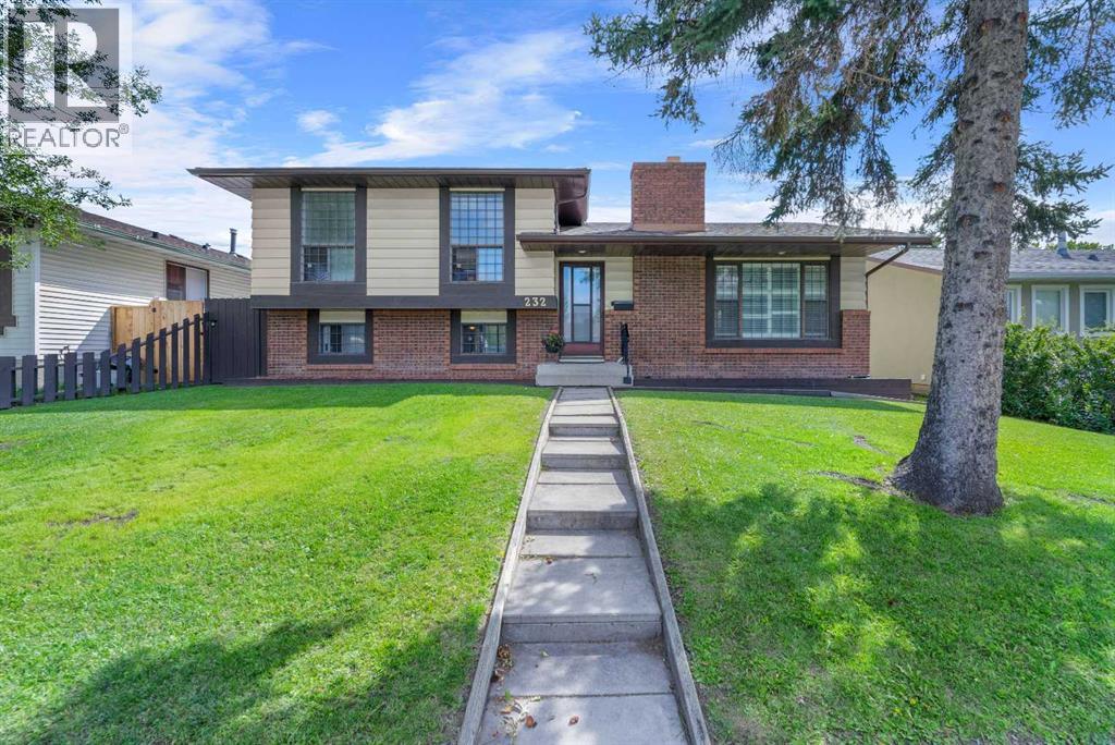 232 Templeside Cir NE, Calgary, AB T1Y 3L9