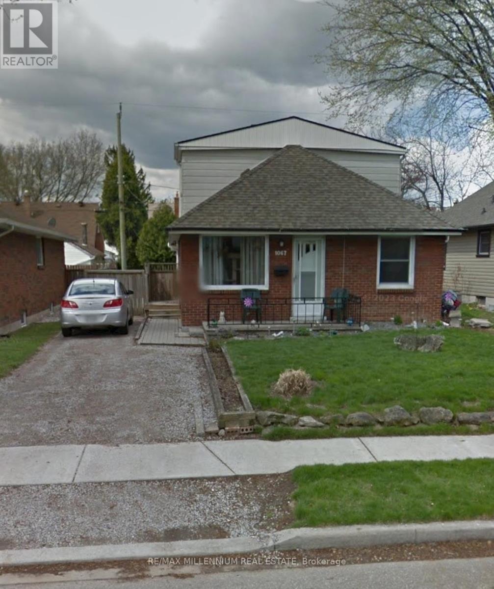 1067 St Louis St, Windsor, ON N8S 2K9