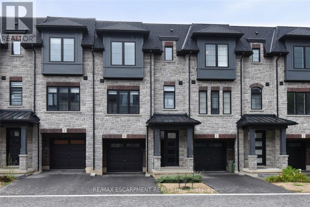 4 187 Wilson St W, Hamilton, ON L9G 0J3