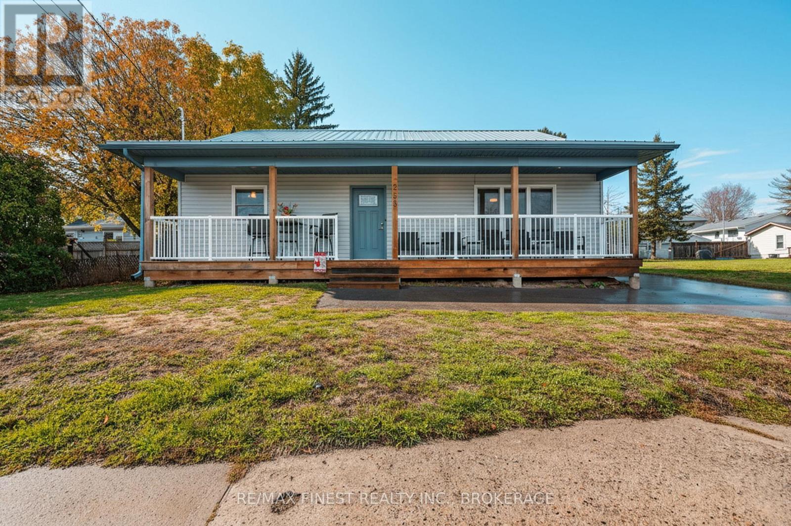 253 Main St, Deseronto, ON K0K 1X0