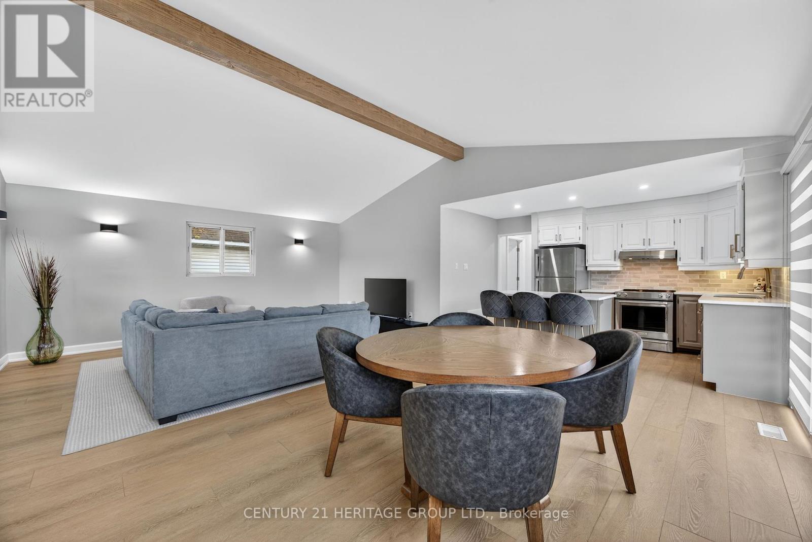 1282 Temple Ave, Innisfil, ON L0L 1C0