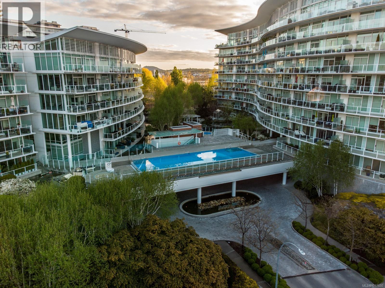 68 Songhees Rd Unit 119 Rd, Victoria, BC V9A 0A3