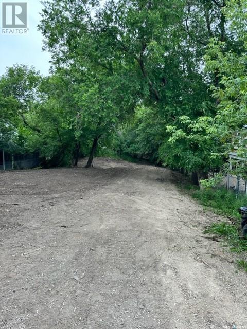 229 Second St E, Regina Beach, SK S0G 4C0