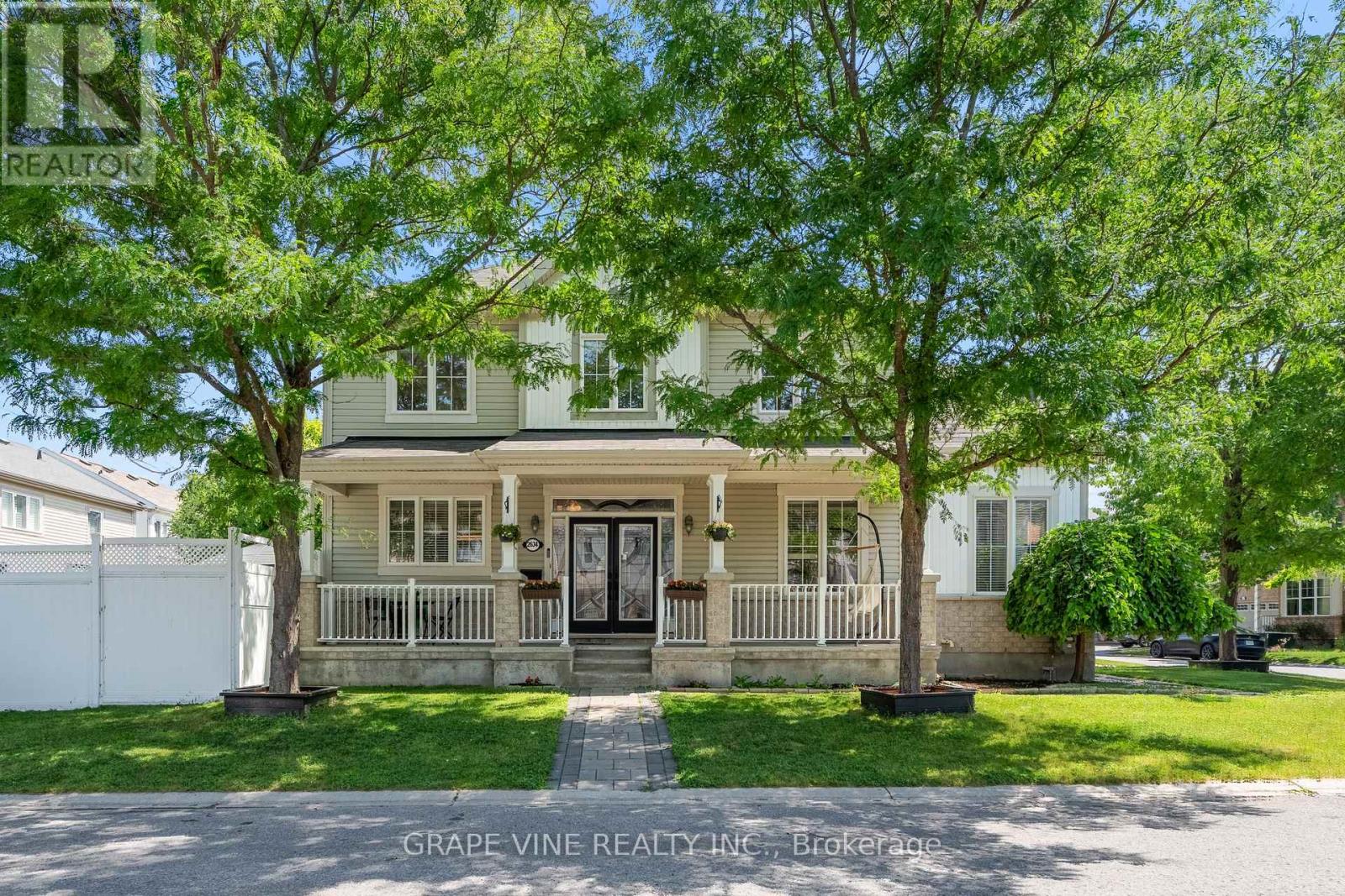 2634 Fallingwater Cir, Ottawa, ON K2J 0R7