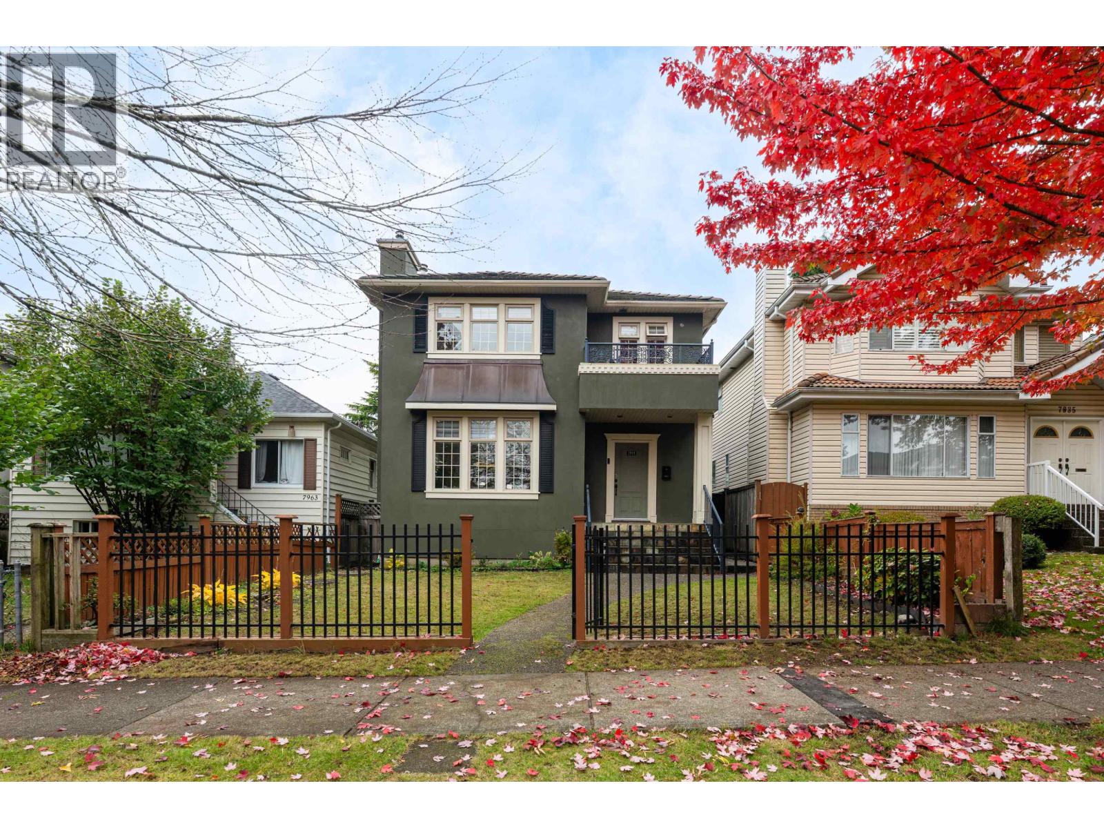 7949 Montcalm St, Vancouver, BC V6P 4P2
