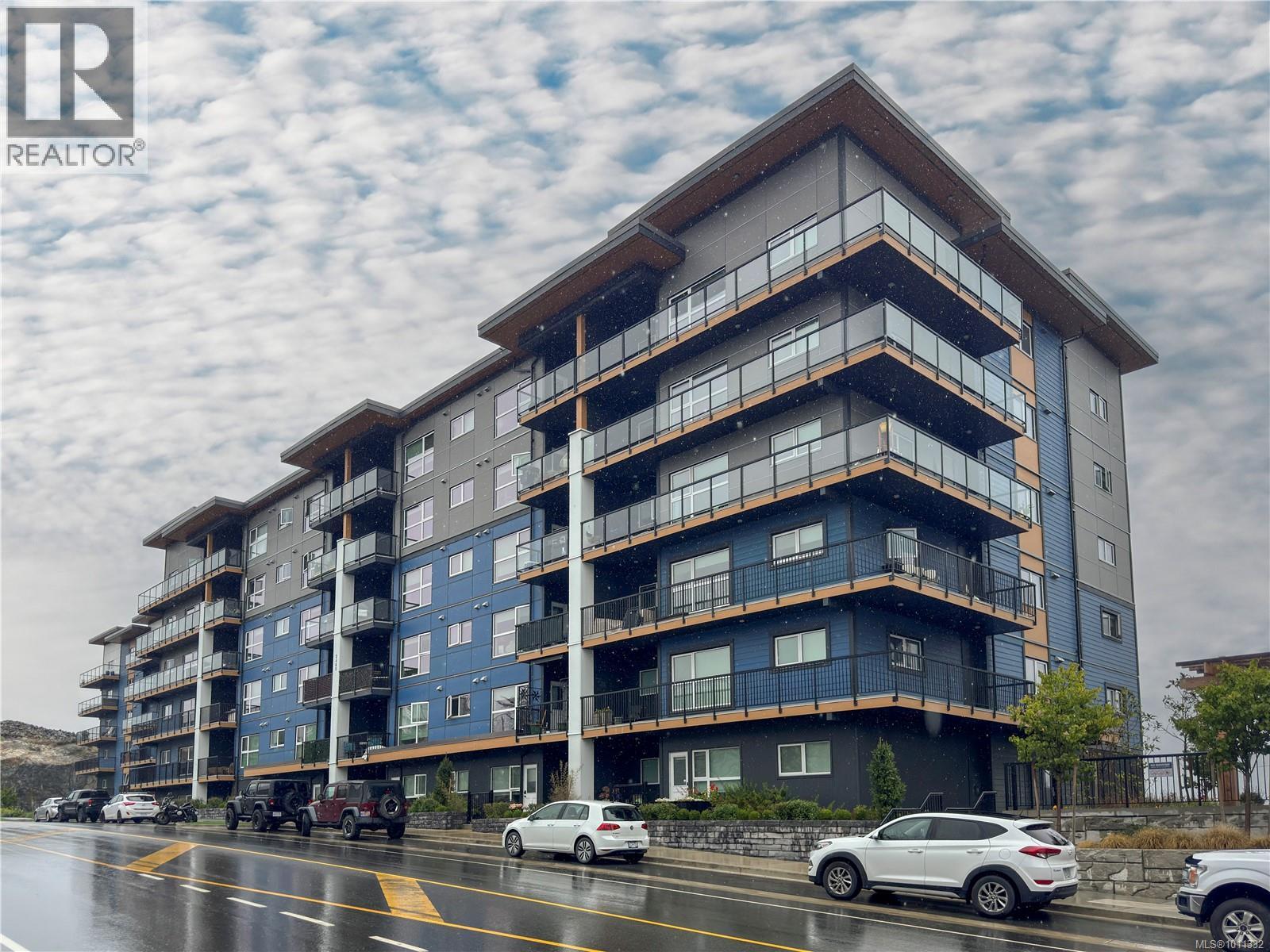 2465 Gateway Rd Unit 601 Rd, Langford, BC V9B 6R1