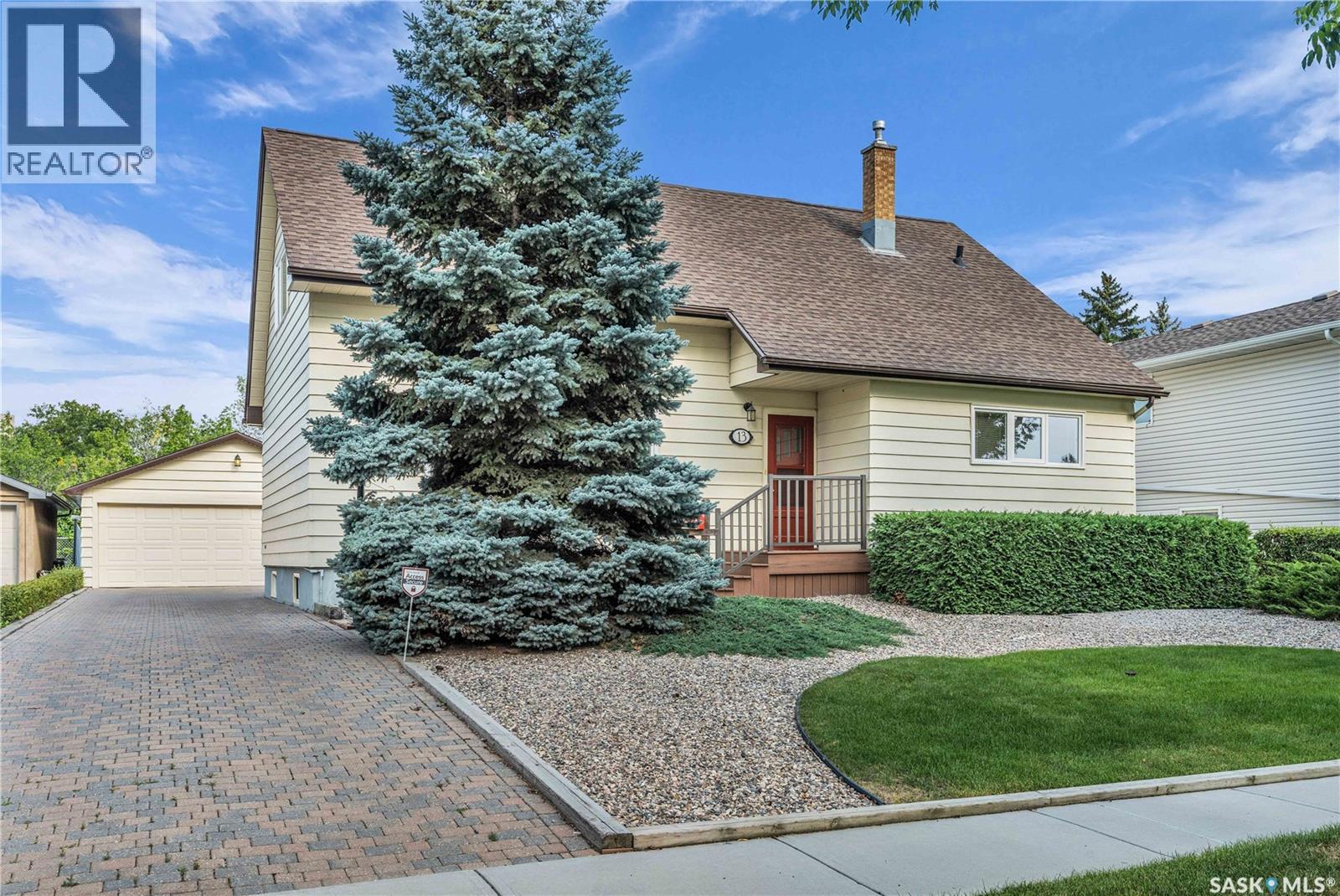 13 Lamont Cres, Regina, SK S4S 4A3