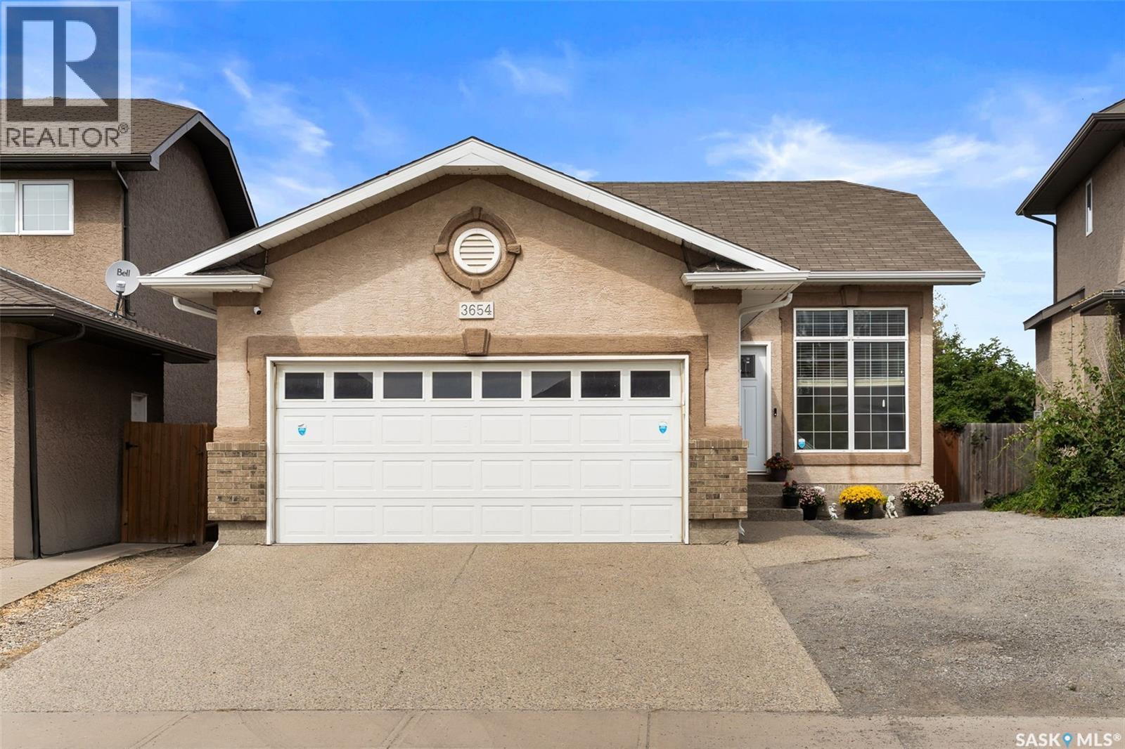 3654 E Cormorant Dr, Regina, SK S4N 7G3