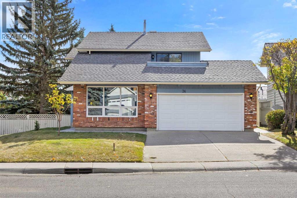 36 Strathlorne Cres SW, Calgary, AB T3H 1M8