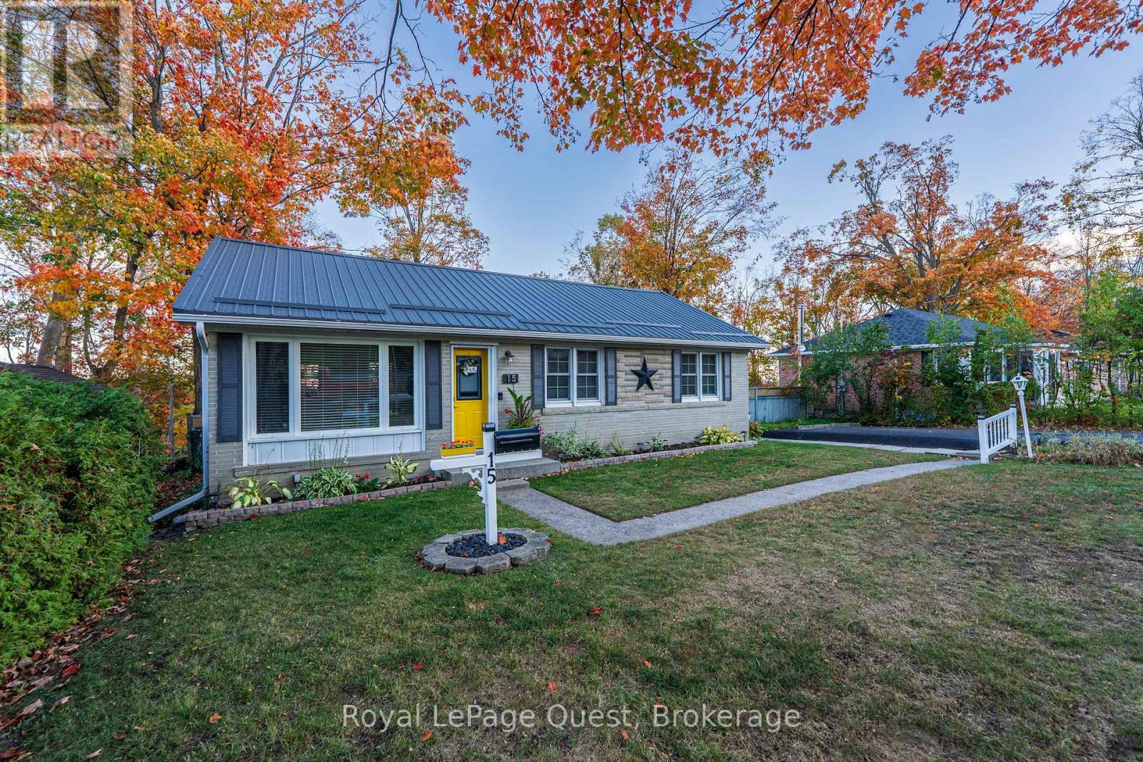 15 Karen Cres, Orillia, ON L3V 3H2