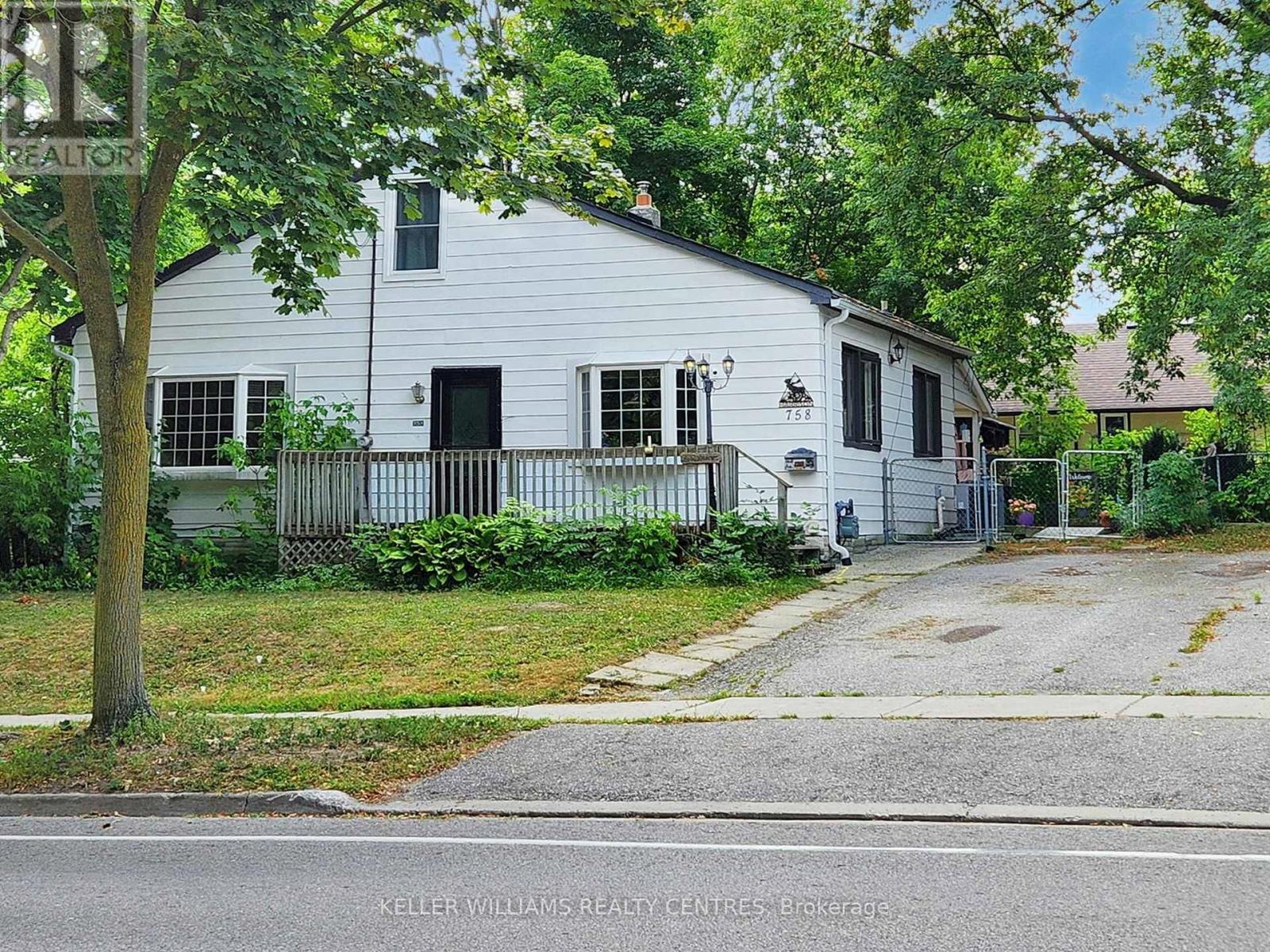 758 Srigley St, Newmarket, ON L3Y 1X5