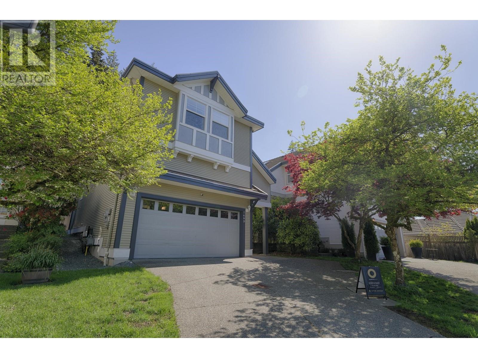 1693 Arbutus Pl, Coquitlam, BC V3E 3K2