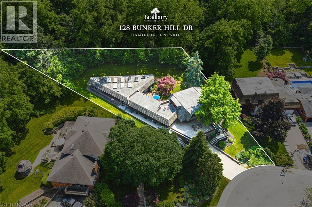 128 Bunker Hill Dr, Hamilton, ON L8K 5X5
