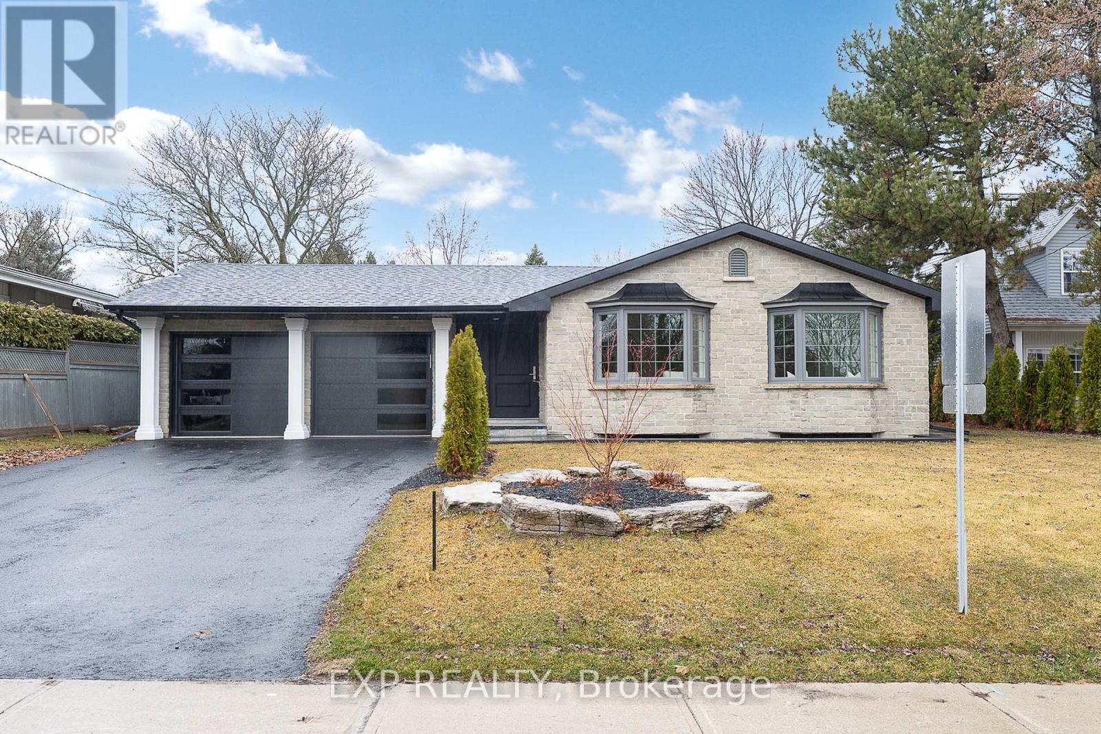 385 Easy St, Richmond Hill, ON L4C 3Z5