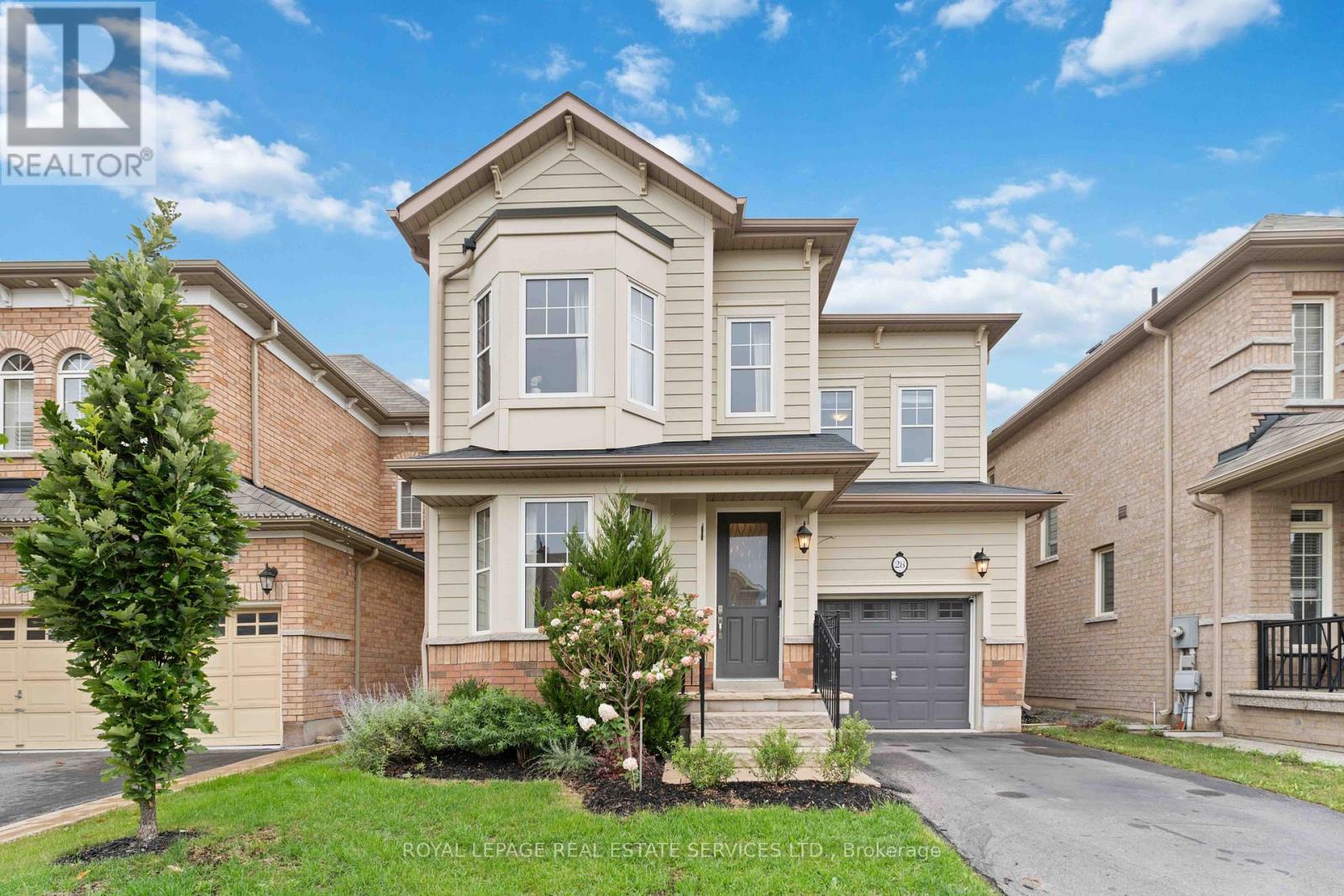 28 Babcock St, Hamilton Waterdown, ON L8B 0S6