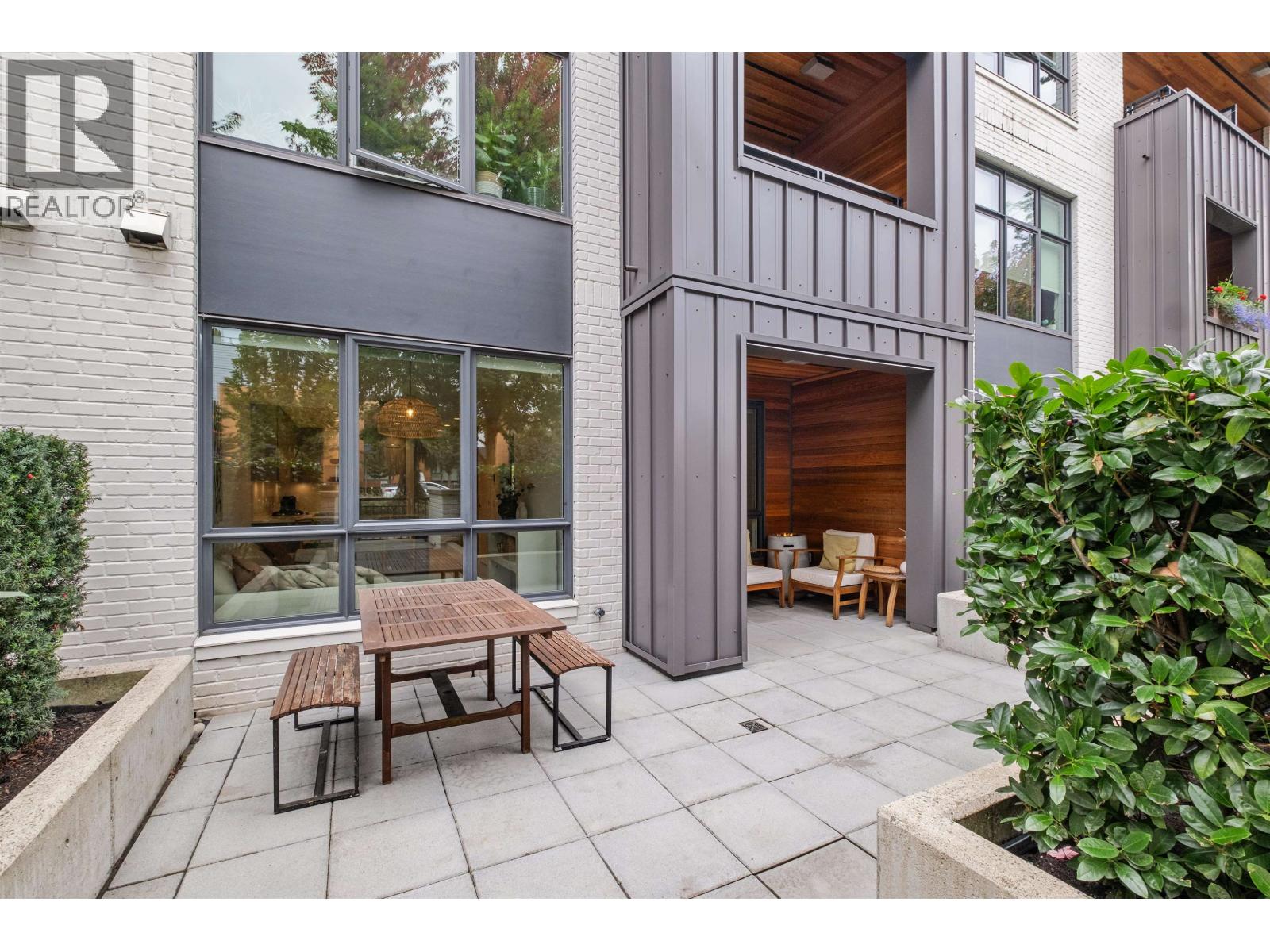 733 E 3rd Street Unit 102, North Vancouver, BC V7L 1G8