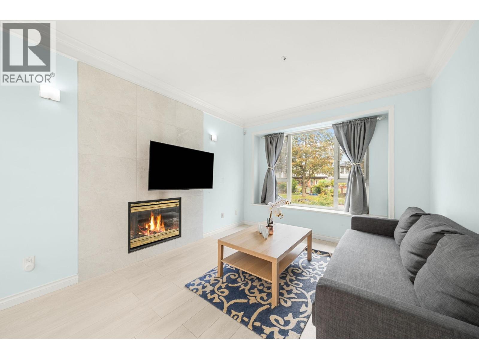 5657 Kerr St, Vancouver, BC V5R 4B5
