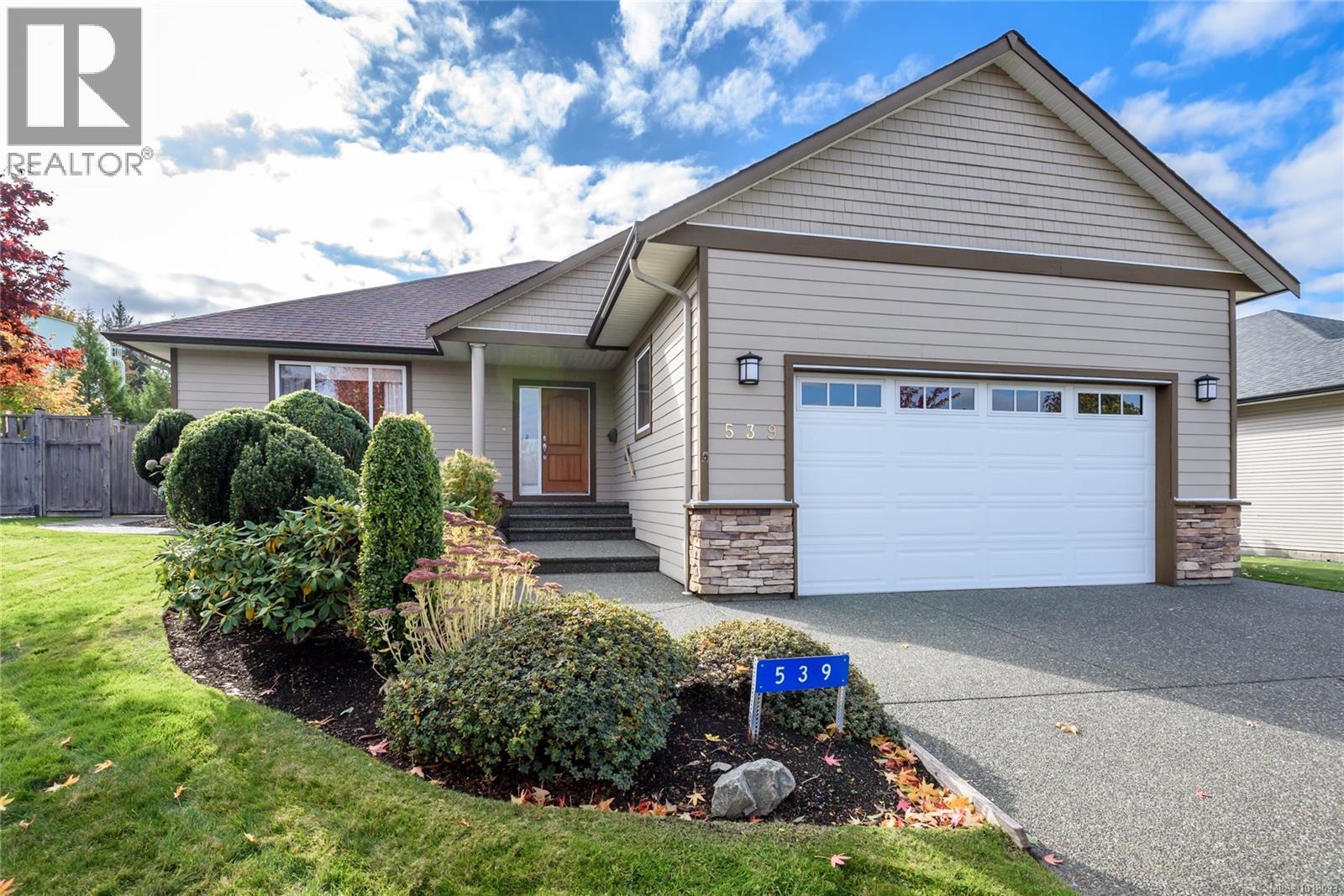 539 Spitfire Dr, Comox, BC V9M 0A1