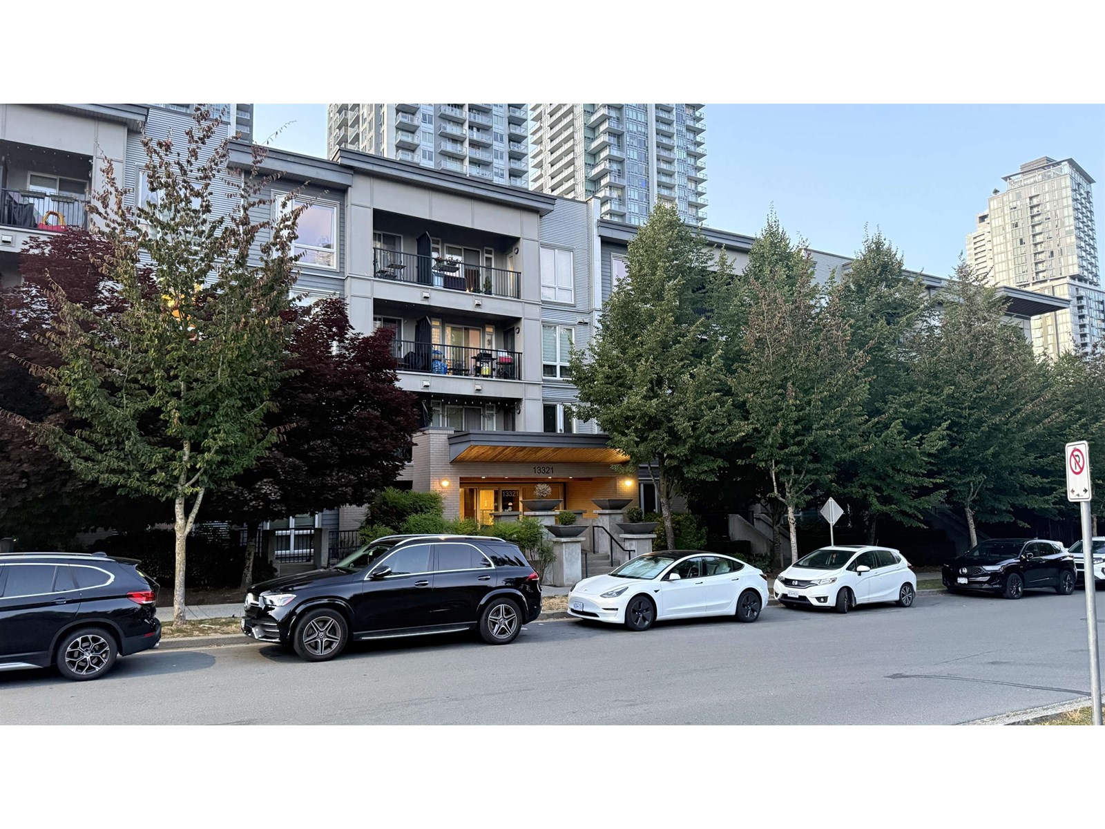 13321 102a Avenue Unit 302, Surrey, BC V3T 1P6