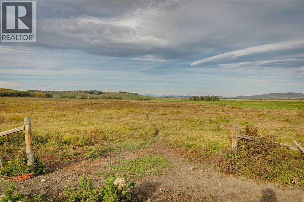 192 St And 450 Ave W, Rural Foothills County, AB T1S 1V3