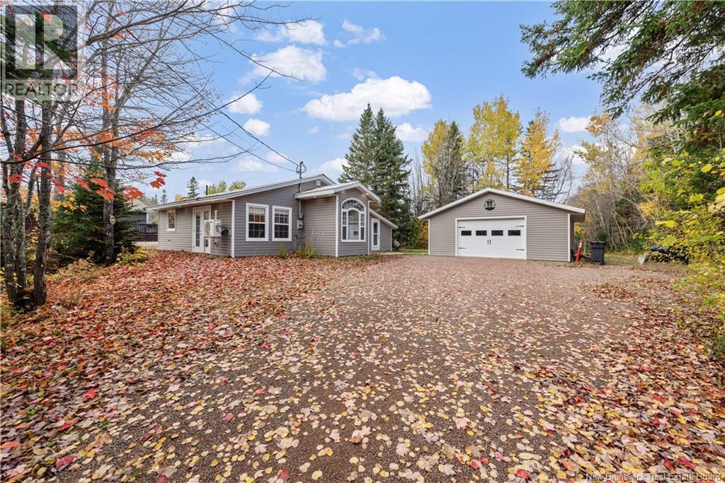 3 Dundas Ave, Saint-Antoine, NB E4V 1N7
