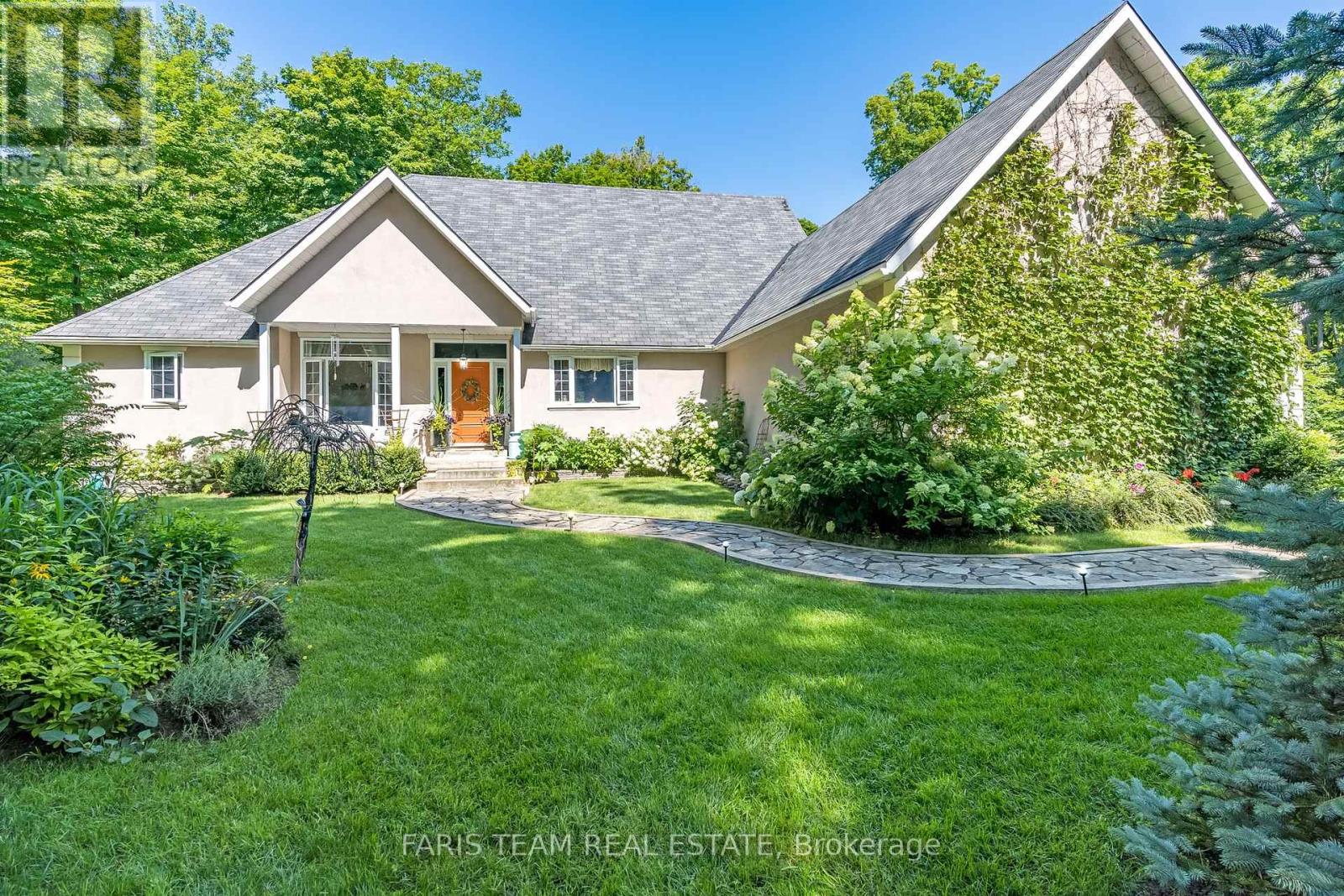 22 Odonnell Ct, Penetanguishene, ON L9M 2A6