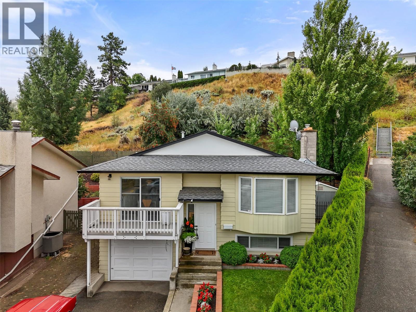 1289 Monashee Ct, Kamloops, BC V2C 6B4