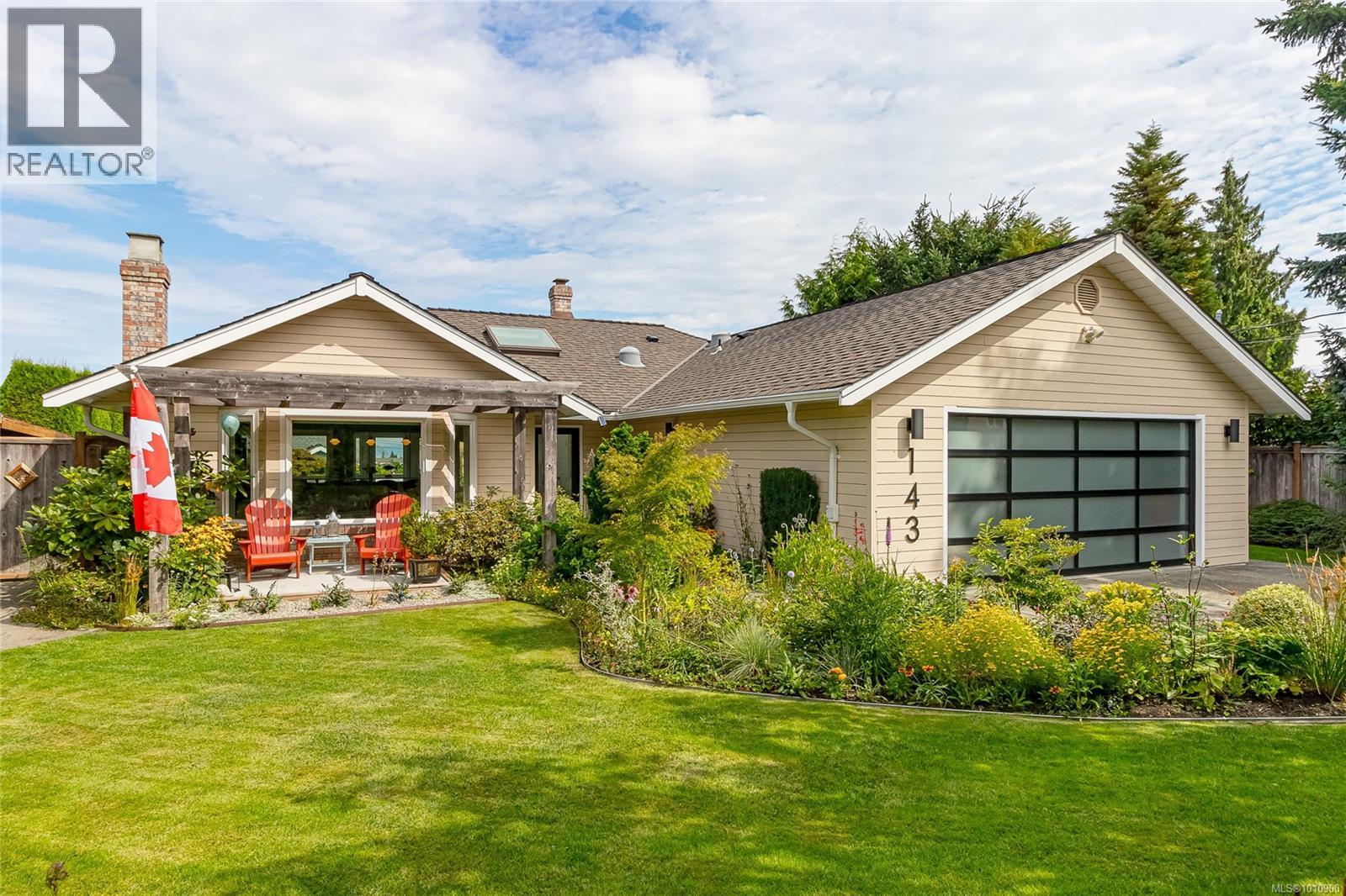 143 Denman Dr, Qualicum Beach, BC V9K 1R6