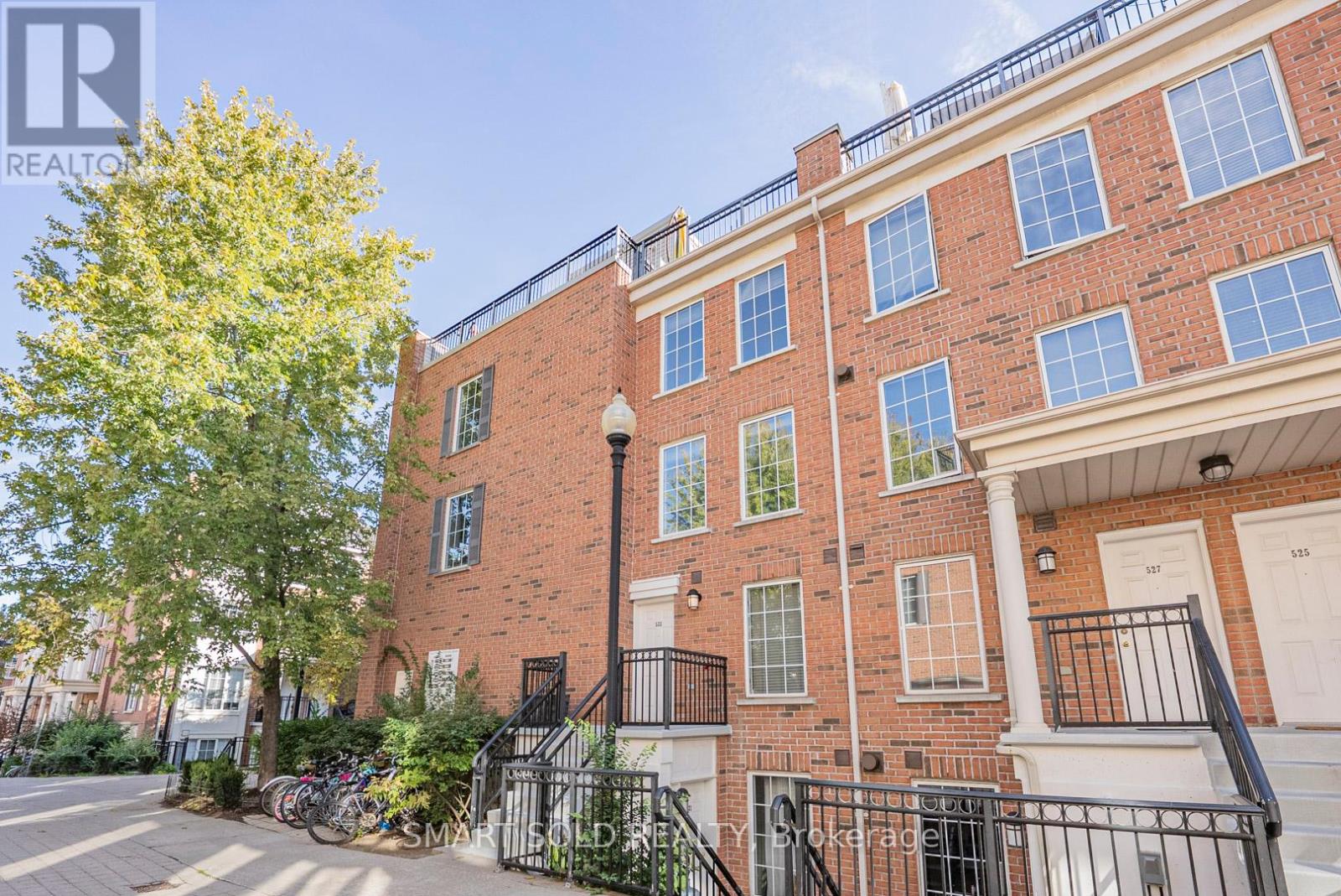 533 3 Everson Dr, Toronto, ON M2N 7C2