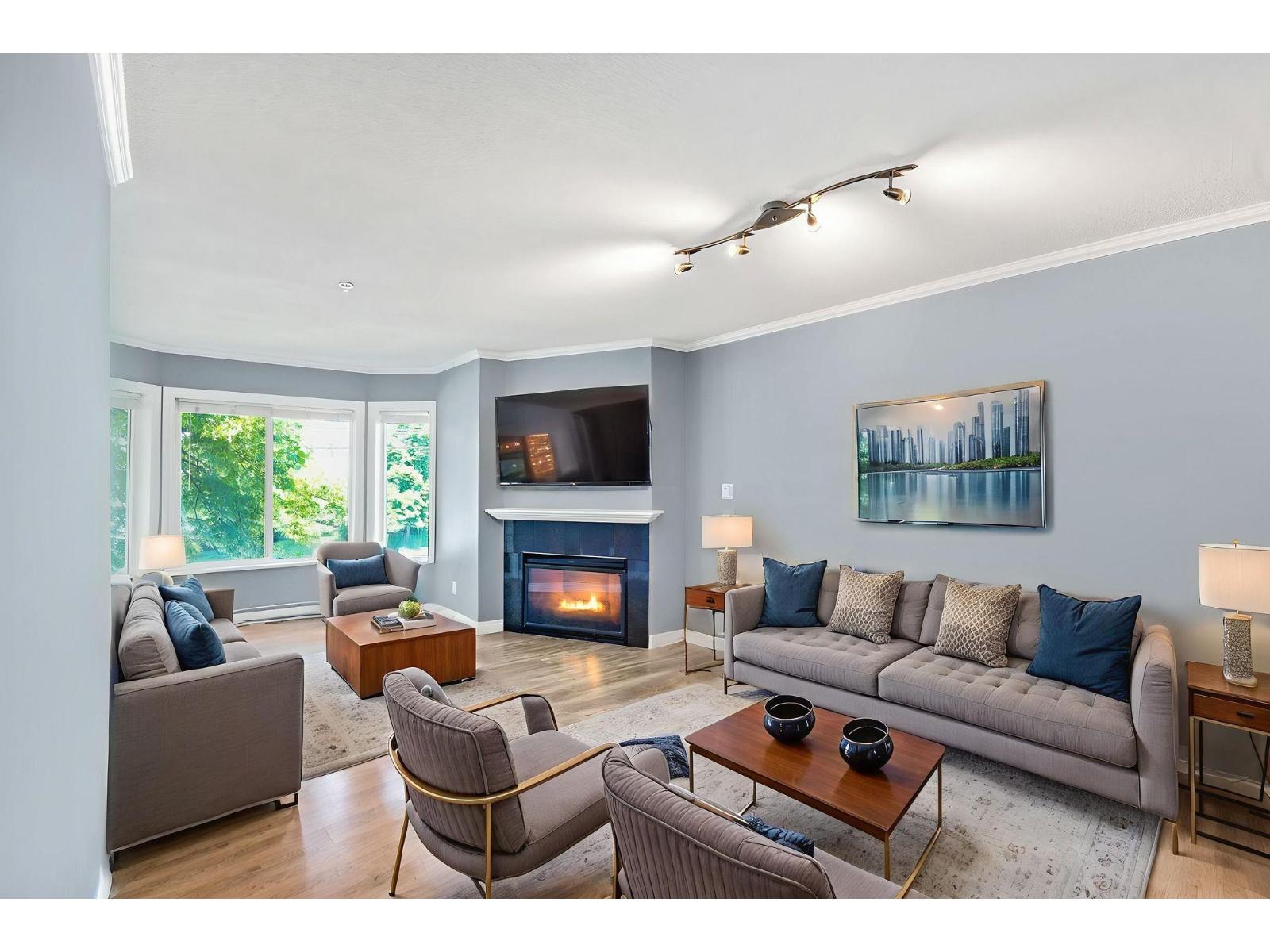 12110 80 Avenue Unit 212, Surrey, BC V3W 0V2
