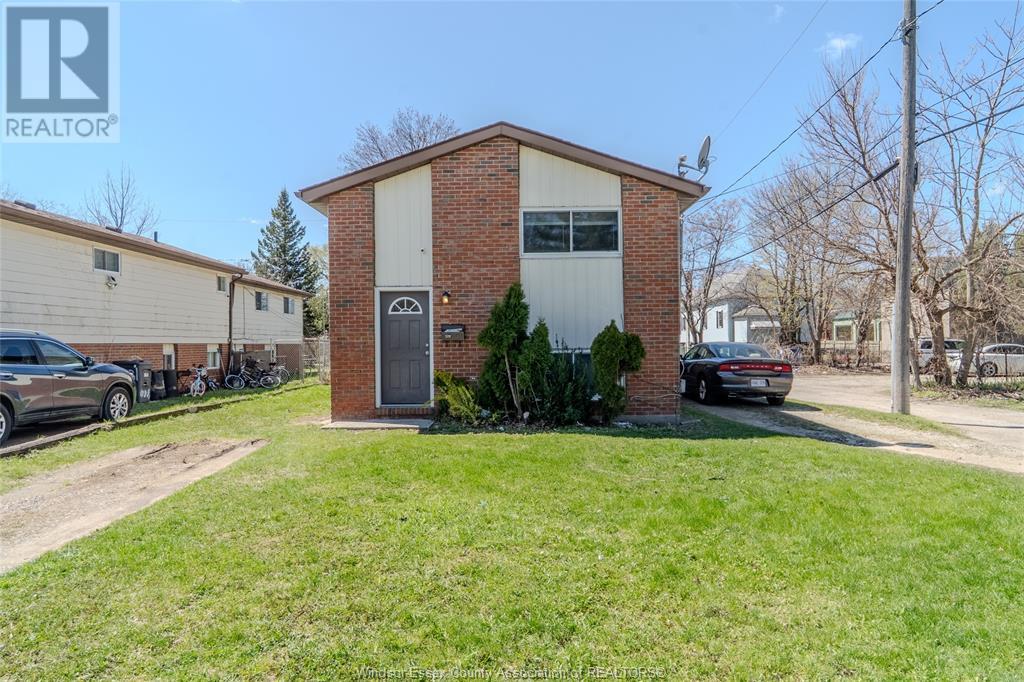 327-29 Curry, Windsor, ON N9B 2B6