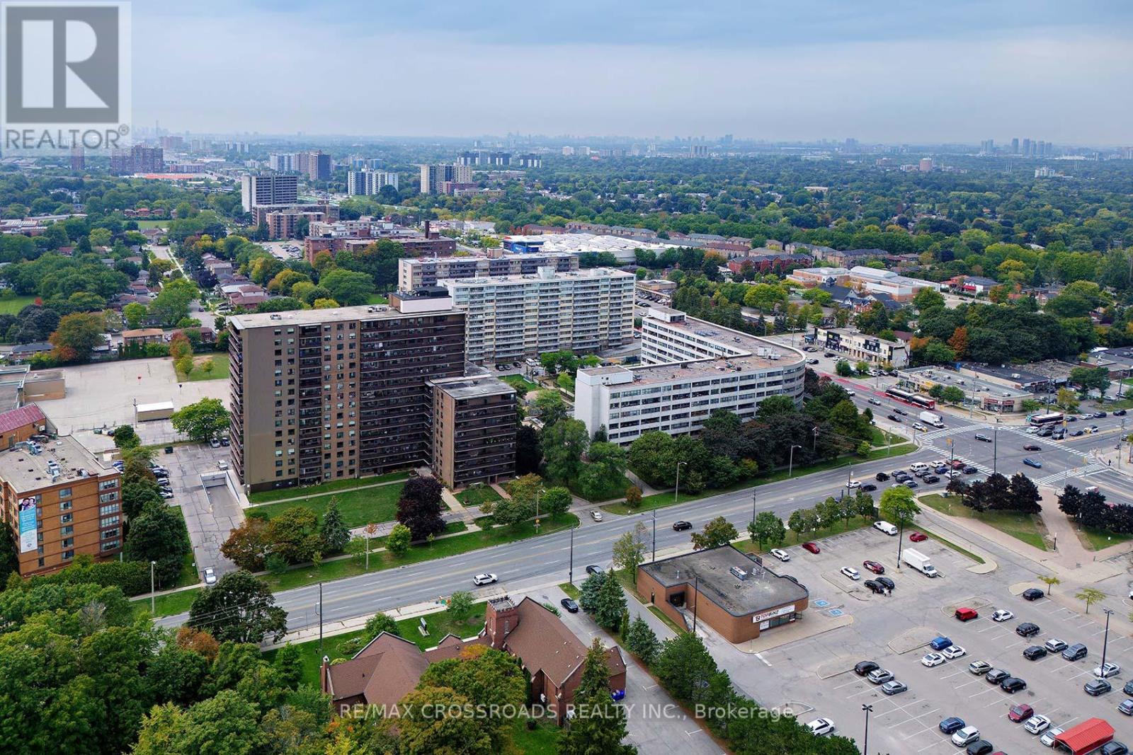 619 180 Markham Rd, Toronto, ON M1M 2Z9
