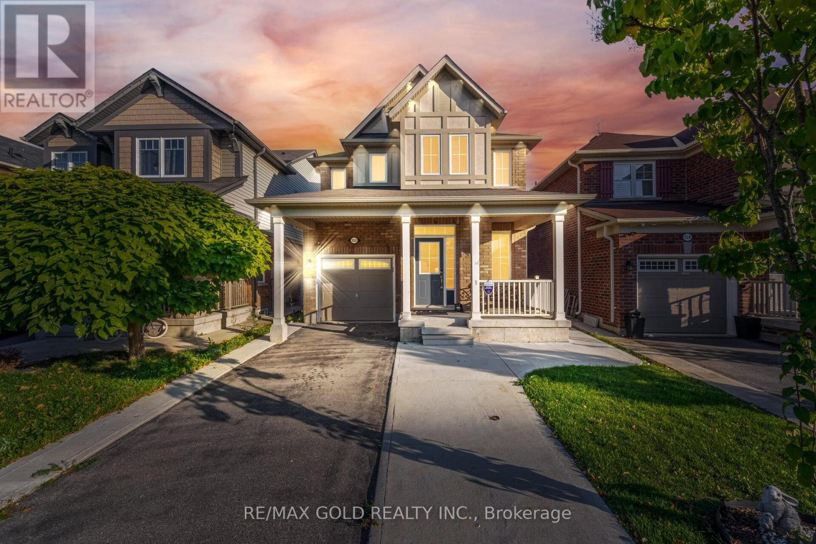152 Vanhorne Close, Brampton, ON L7A 0G2