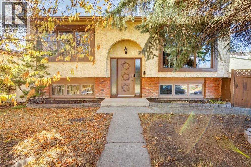 150 Midcrest Cres SE, Calgary, AB T2X 1B6