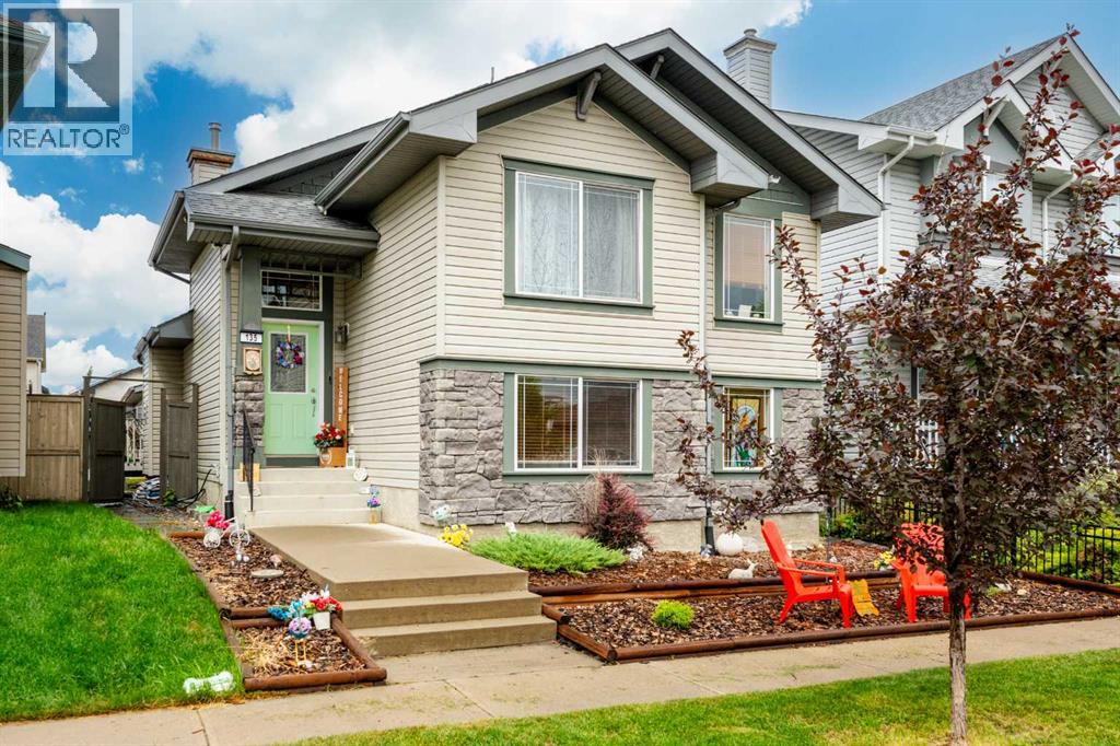 135 Prestwick Heath SE, Calgary, AB T2Z 4E4