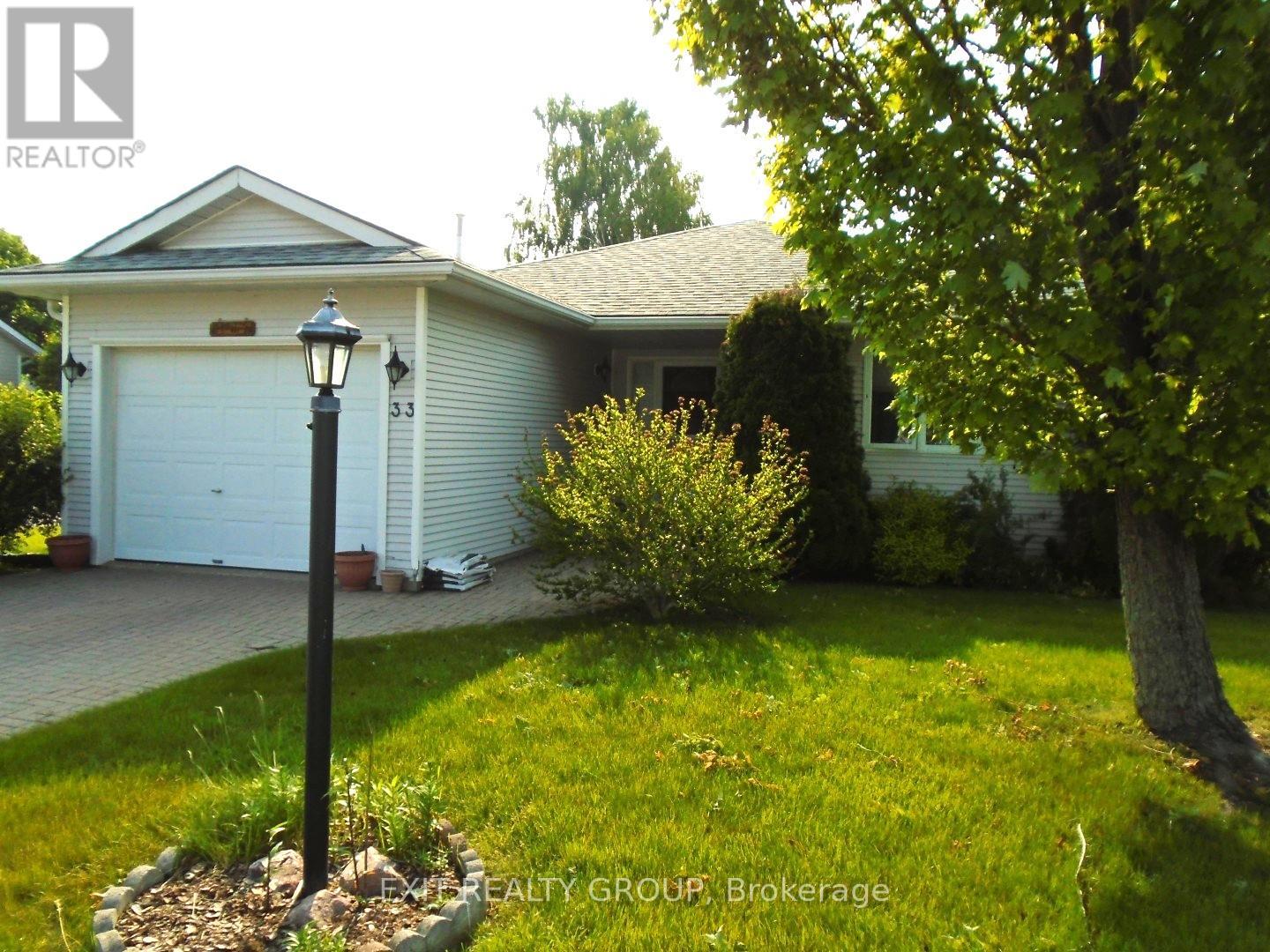 33 Cretney Dr, Prince Edward County Wellington, ON K0K 3L0