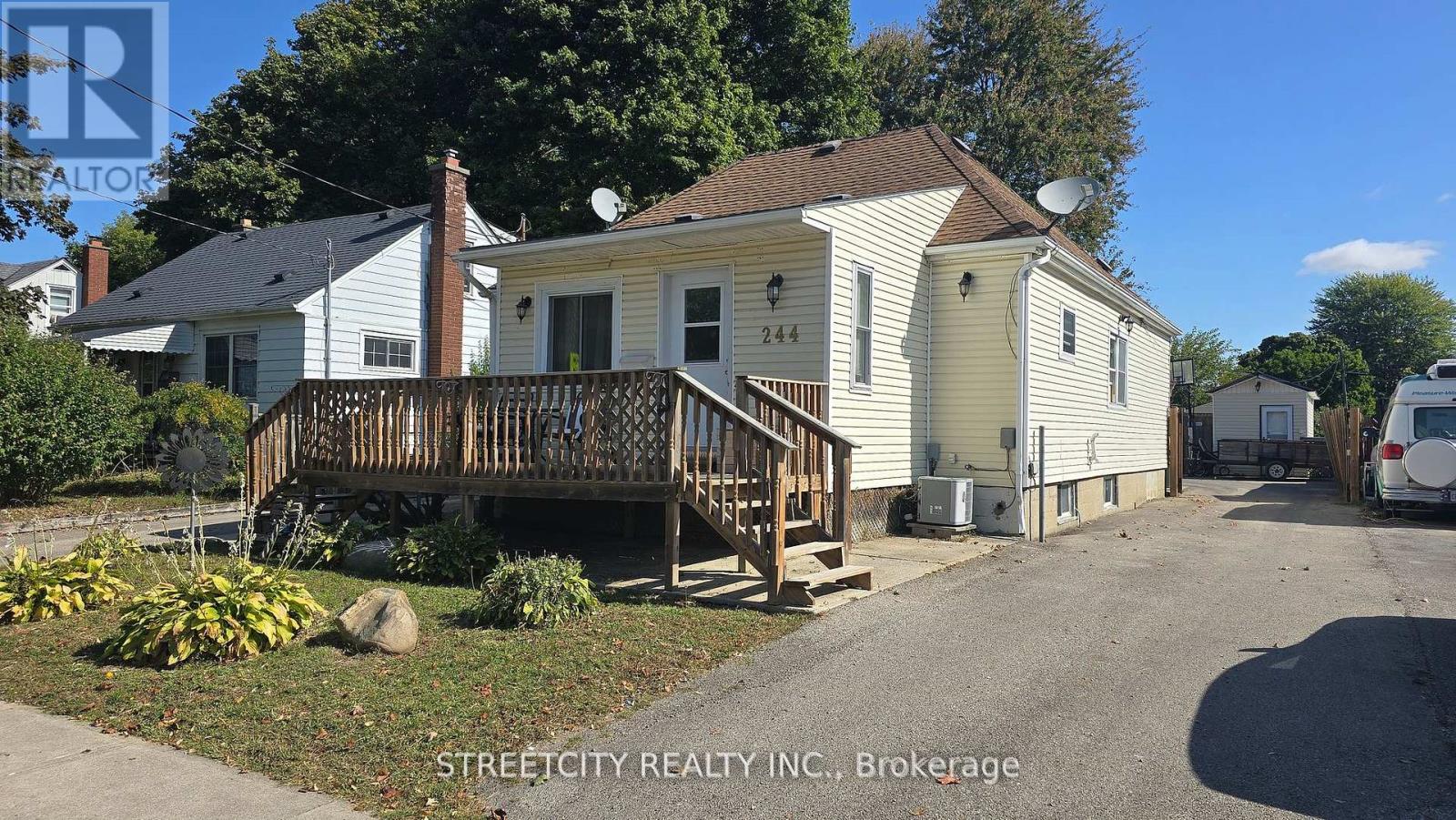 244 Vancouver St, London, ON N5W 4R8