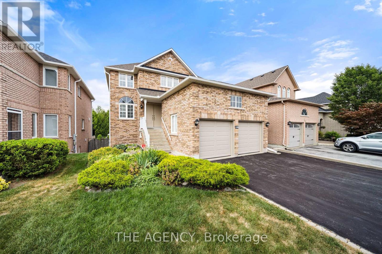 18 Wildflower Dr, Richmond Hill, ON L4E 3Y5