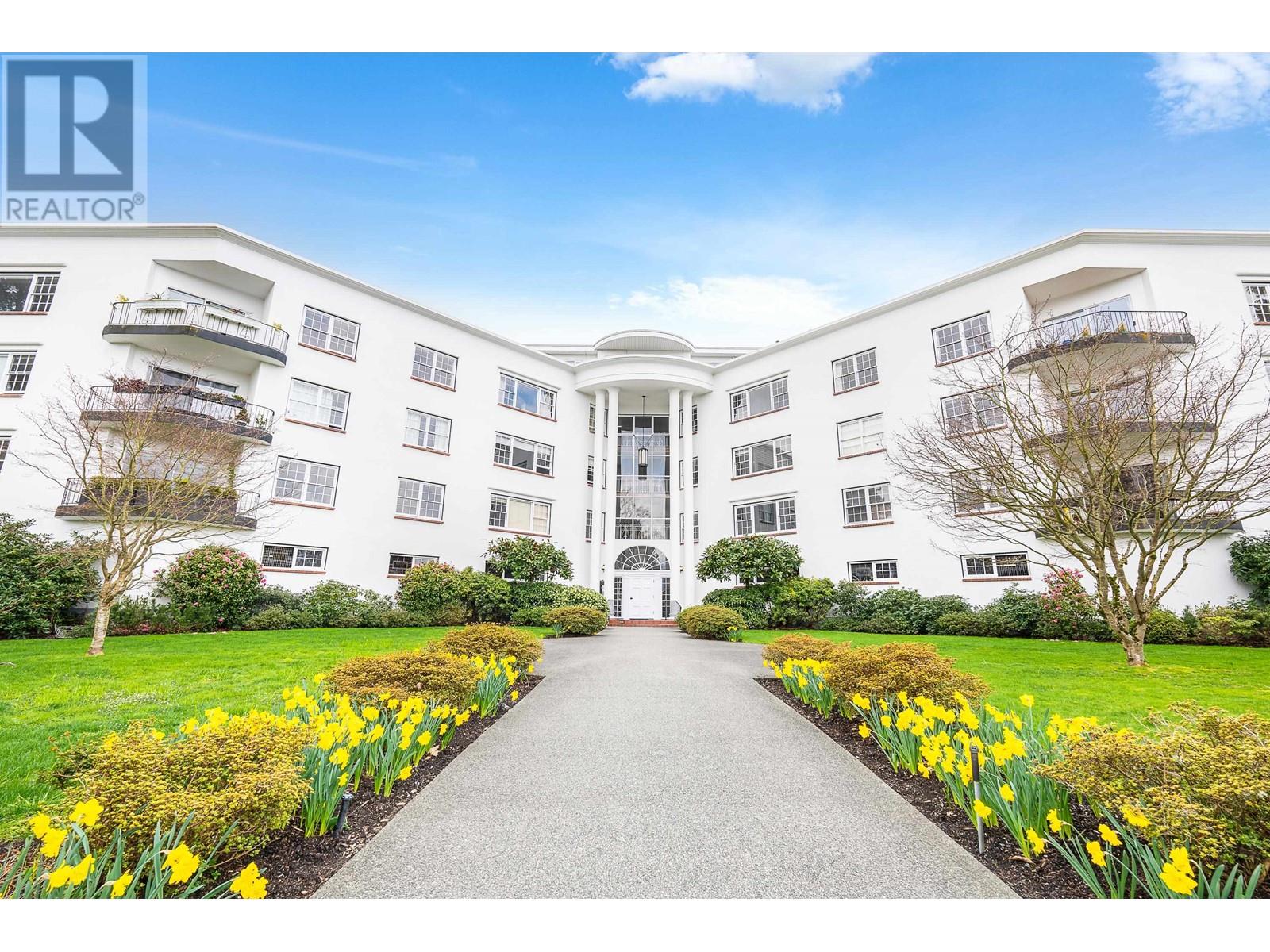 2890 Point Grey Road Unit 320, Vancouver, BC V6K 1A9