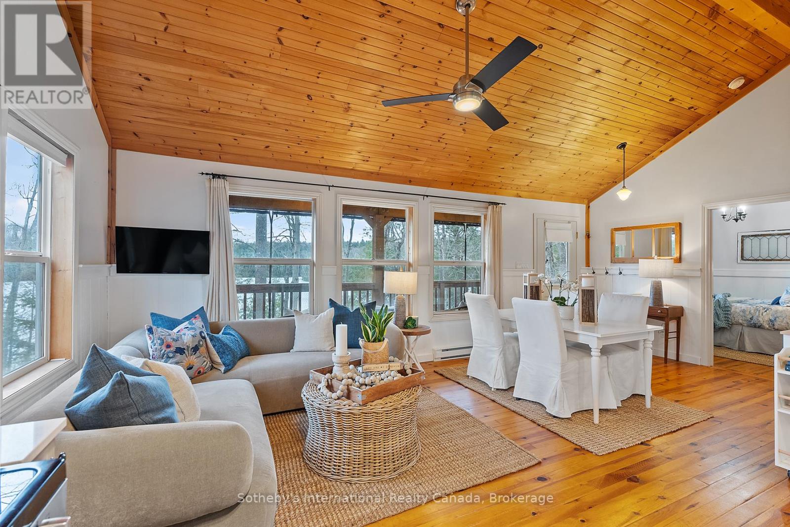 1048 Longline Lake Rd, Lake of Bays, ON P0B 1A0