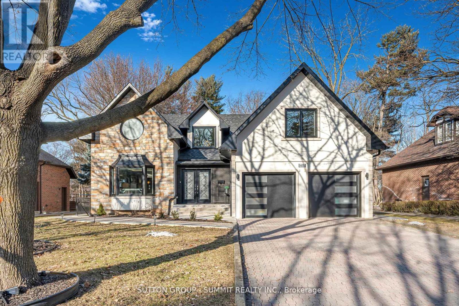 4073 Summit Ct, Mississauga, ON L5L 3C2