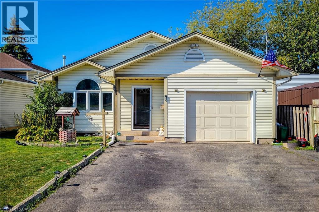 160 Davis St, Port Colborne, ON L3K 1Z1