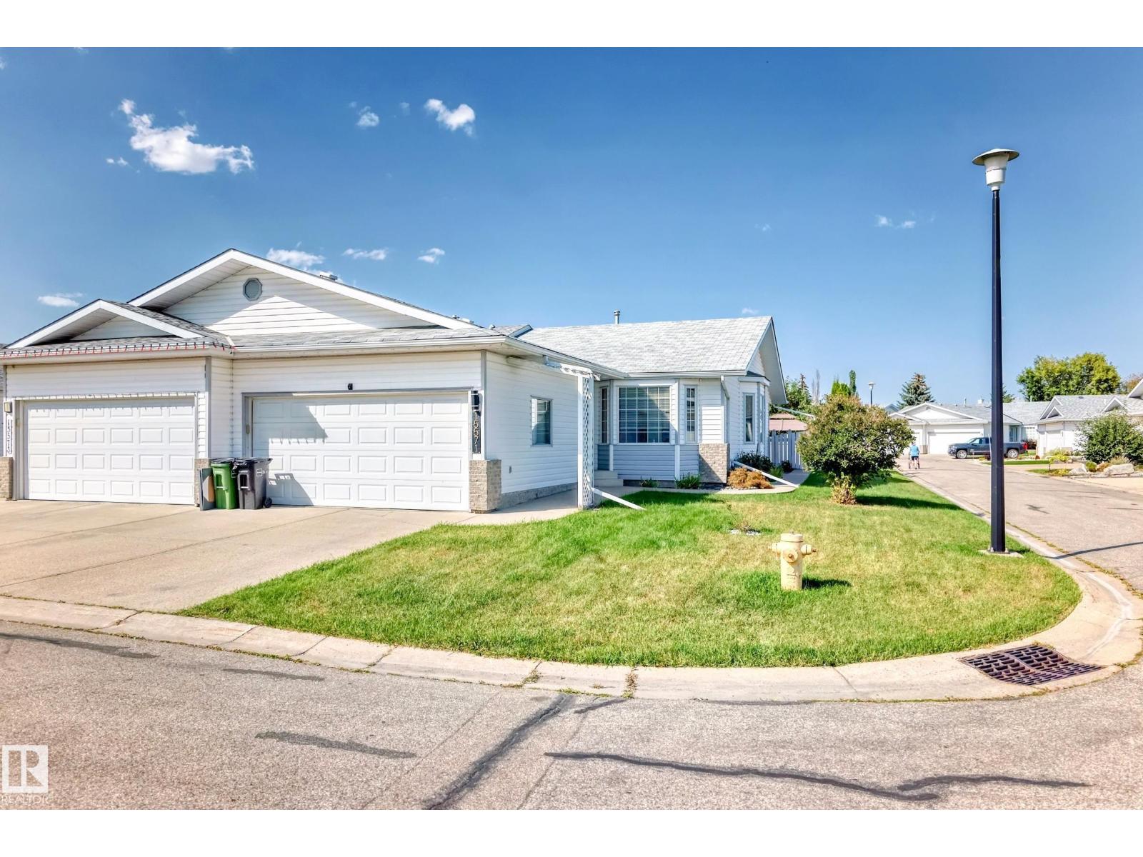 59 St Nw Unit 15571 #a, Edmonton, AB T5Y 2N9