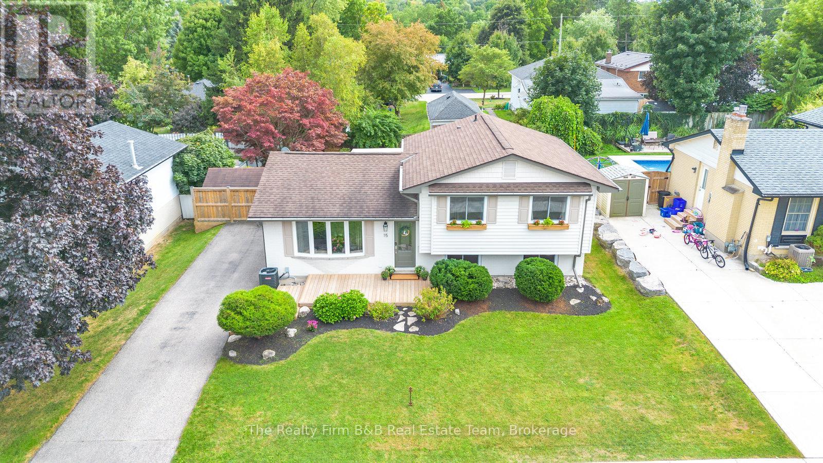 15 Fergusson Ave, Ingersoll, ON N5C 1E3